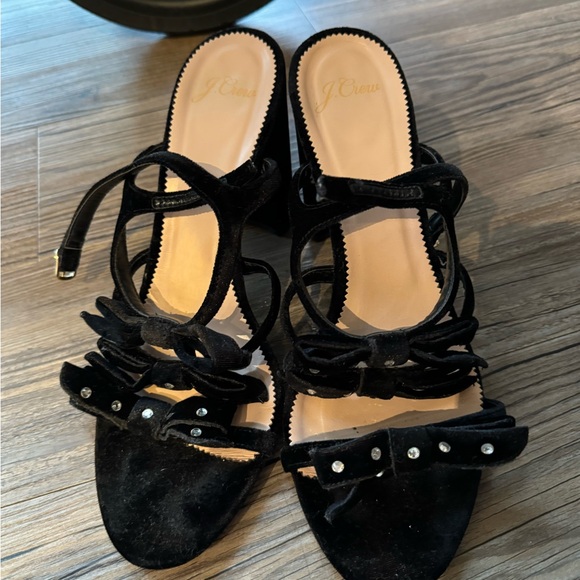 Leather summer shoes with bows barely used - Picture 2 of 3